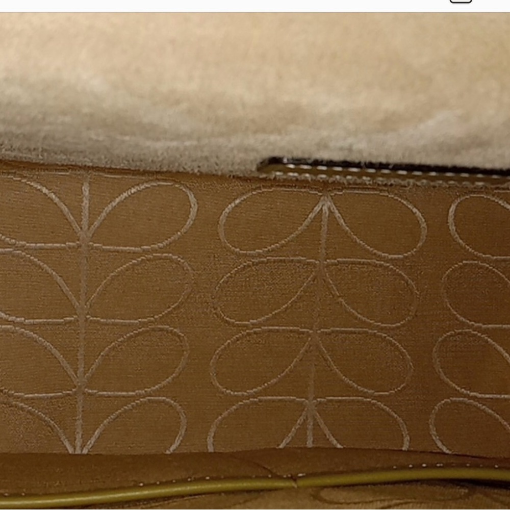Orla Kiely Retro Green and Blue Shoulder Bag with Floral Appliqué - Picture 7 of 10